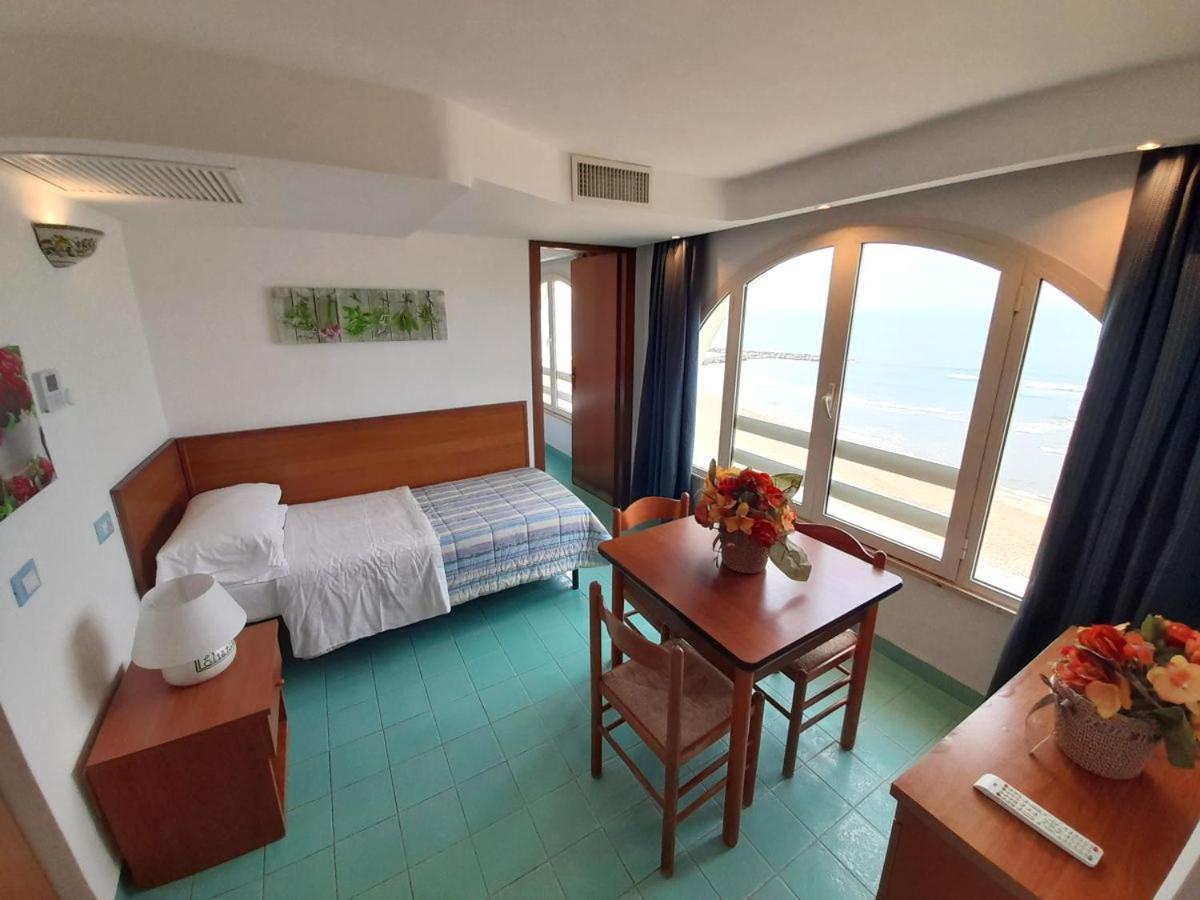 Casa Vacanze Elianto Aparthotel อันซีโอ ภายนอก รูปภาพ